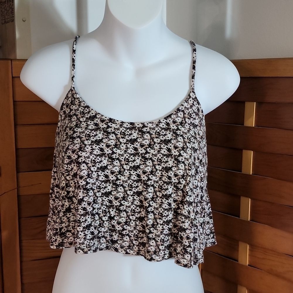Nollie brand crop top